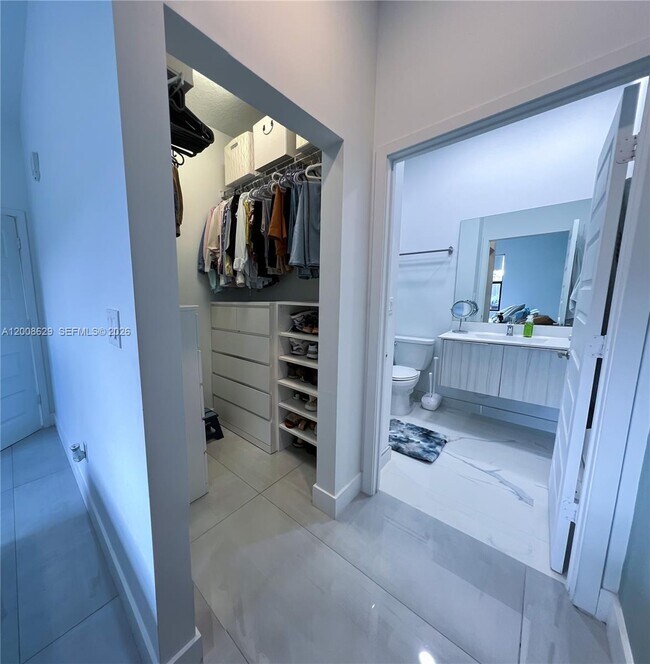 Building Photo - 7825 NW 104th Ave