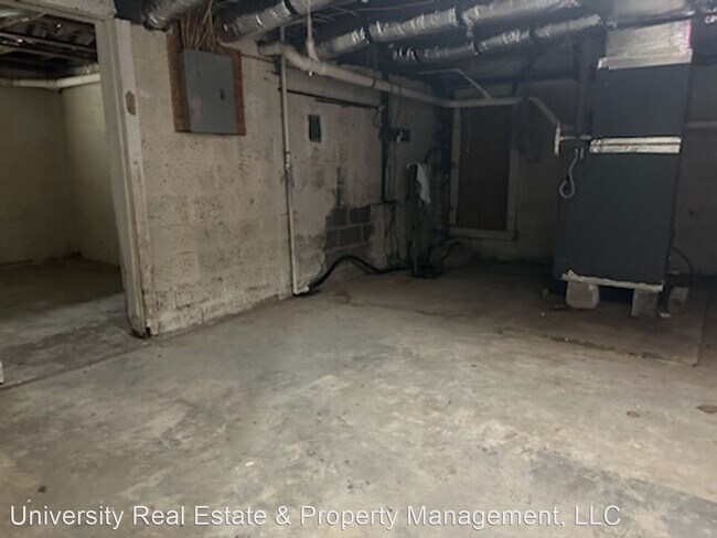 Building Photo - 2 br, 1 bath House - 4401 Walker Blvd