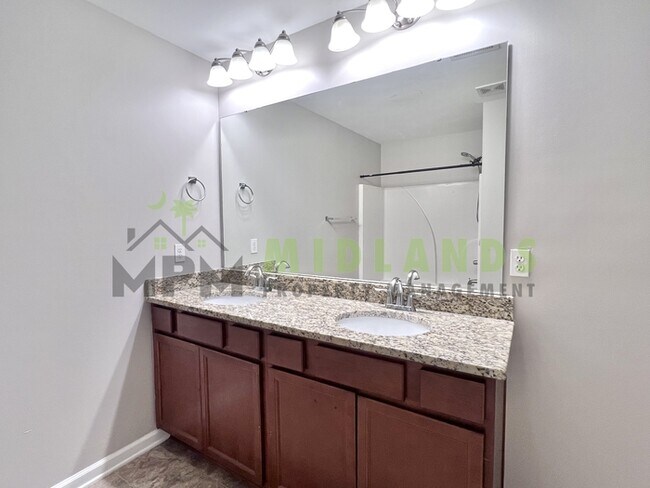 Building Photo - 356 Eagle Feather Loop