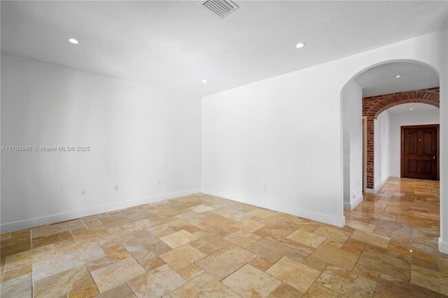 Building Photo - 9101 SW 41st St