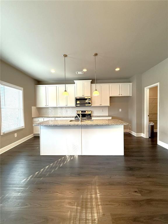 Building Photo - 827 Wellford Ave