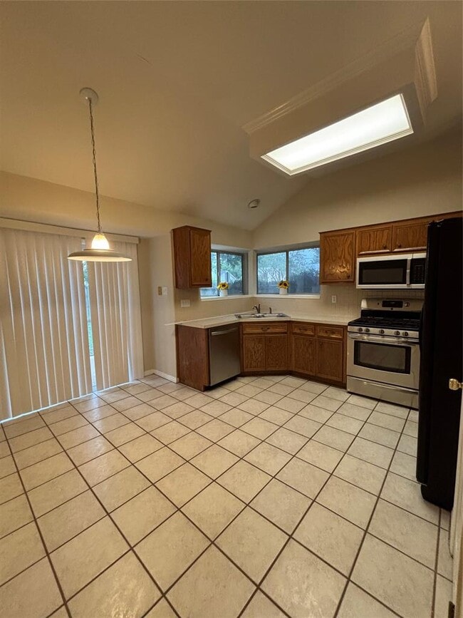Building Photo - 4500 Abelia Dr