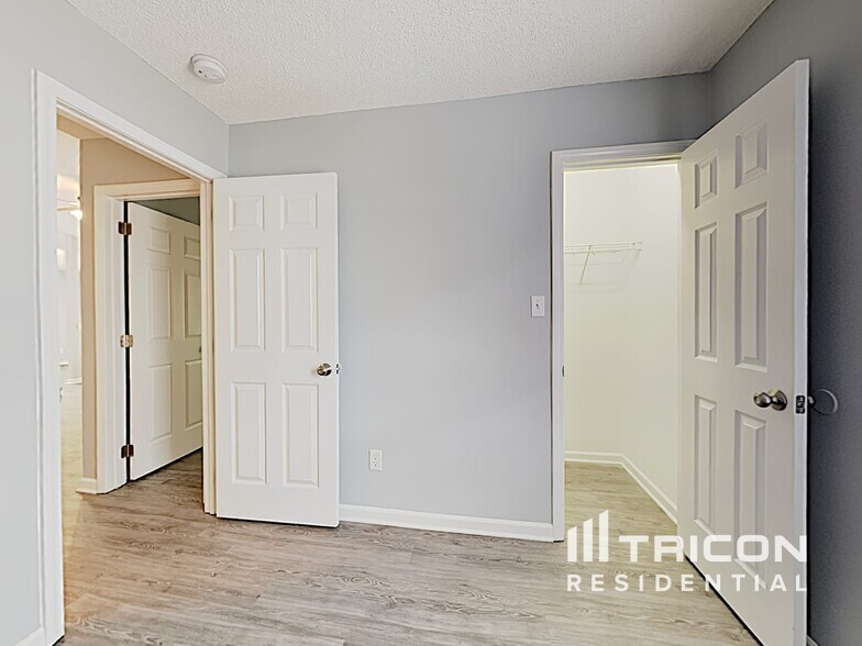 Building Photo - 8004 Seattle Slew Ct
