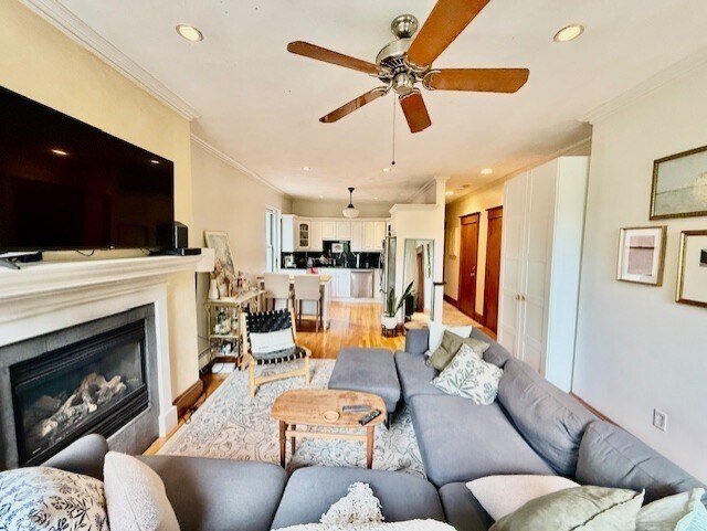 Primary Photo - 13 Worcester St