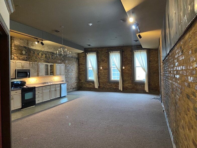 Building Photo - 148 W Michigan Ave