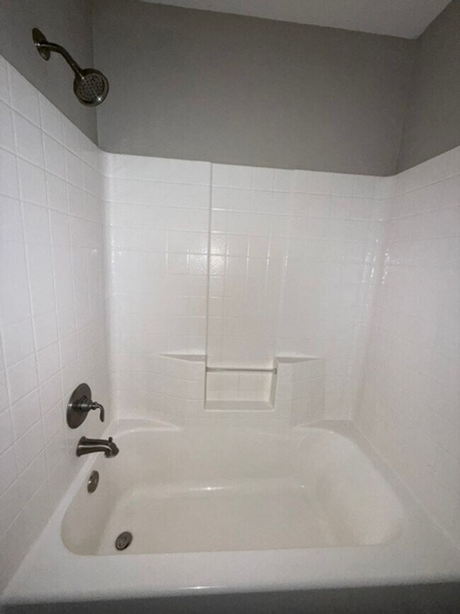 Building Photo - 1333 Briar Cliff Path