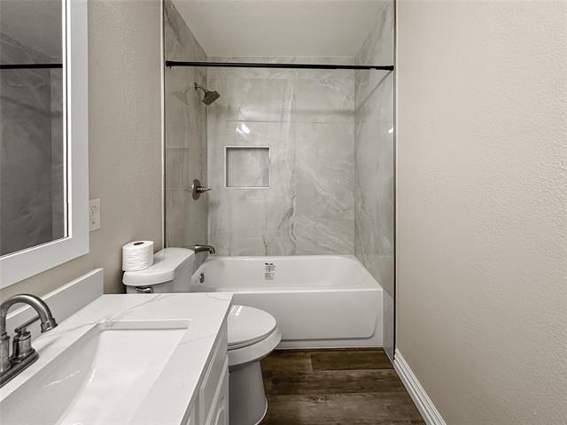 Building Photo - 545 Edgeview Dr