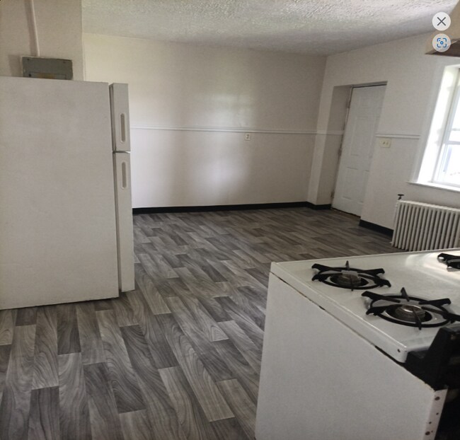 Building Photo - 1154 NY-32