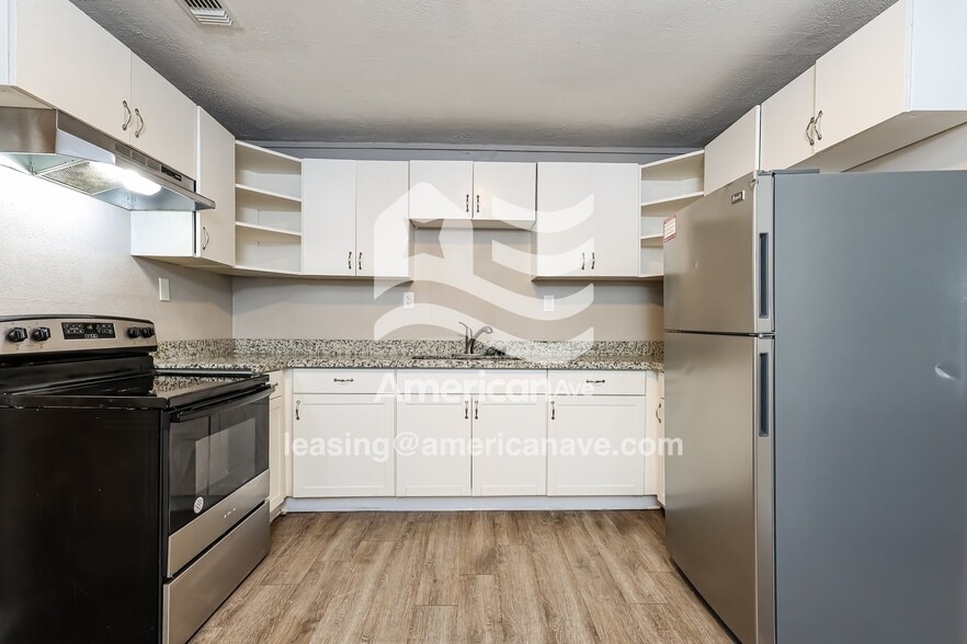 Building Photo - 364 Fairhill Dr