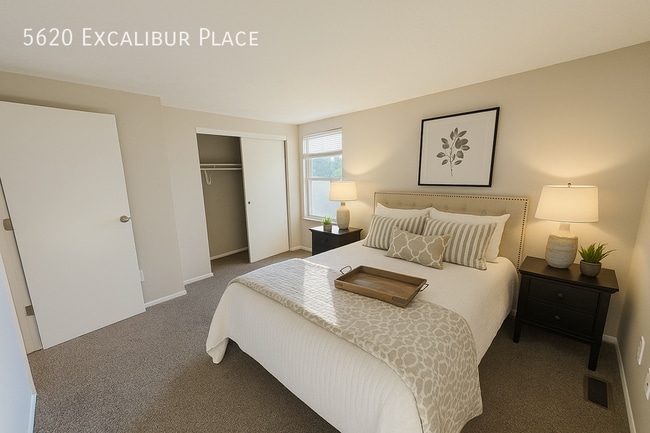 Building Photo - 5620 Excalibur Pl