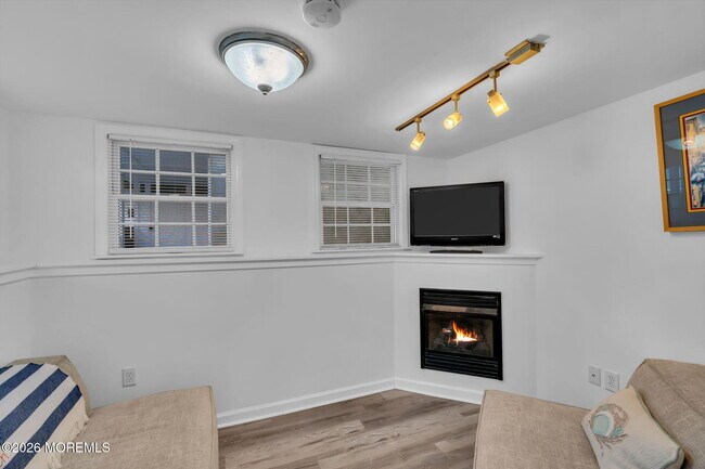 Building Photo - 55 Beach Front