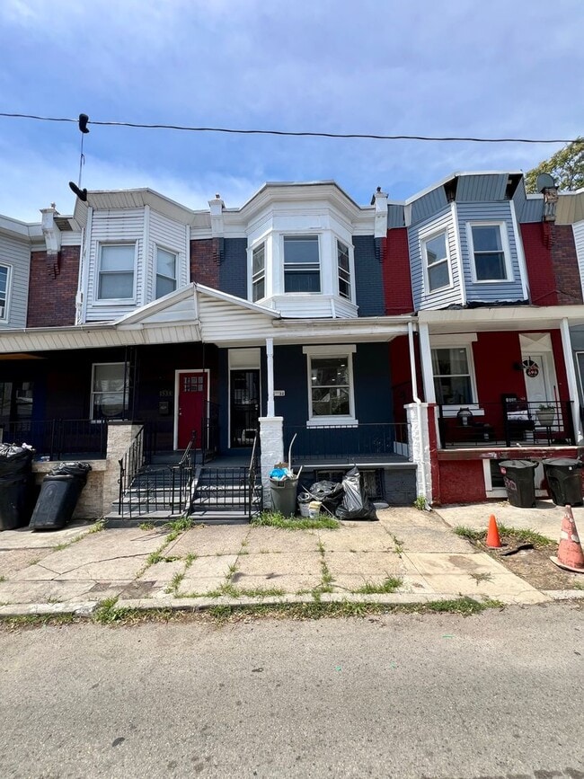 Building Photo - 1532 S Lindenwood St