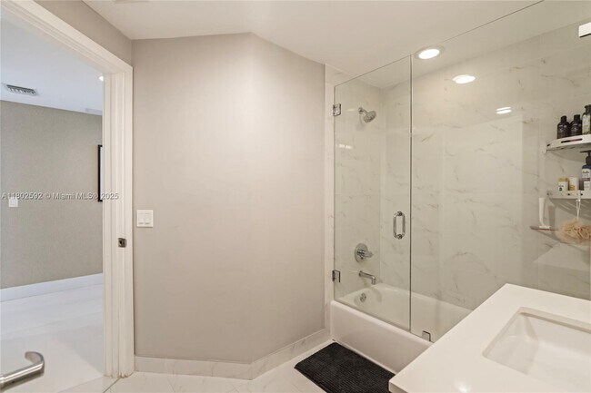Building Photo - 16385 Biscayne Blvd