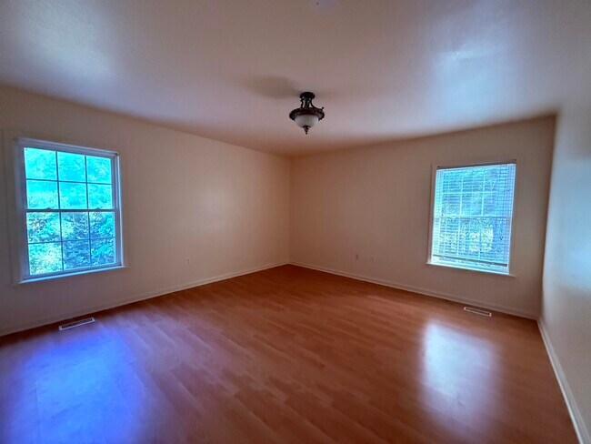 Building Photo - 10 Pontotoc Trail