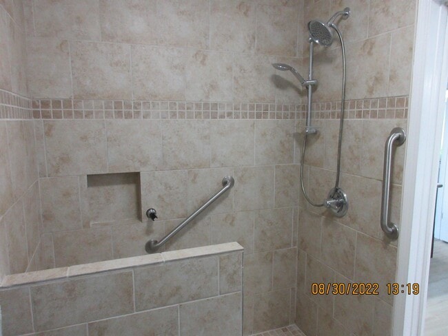 Building Photo - 320 W Fort Morgan Rd