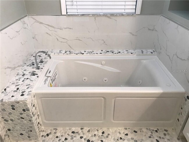 Building Photo - 1211 Dew Bloom Rd