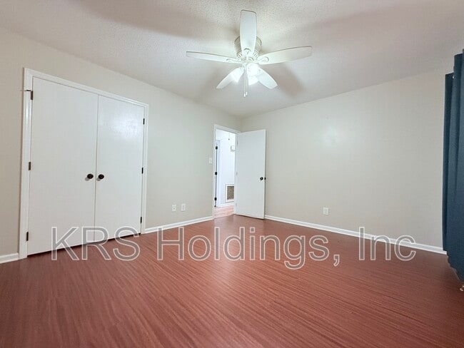 Building Photo - 8329 Bells Lake Rd