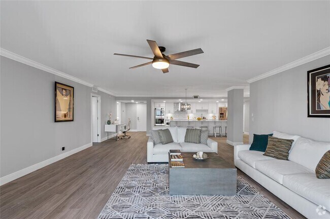Building Photo - 777 Bayshore Dr