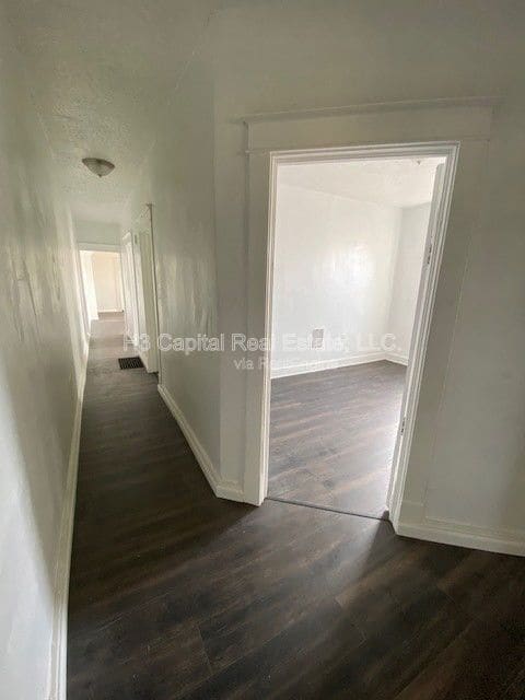 Building Photo - 2458 Benton St