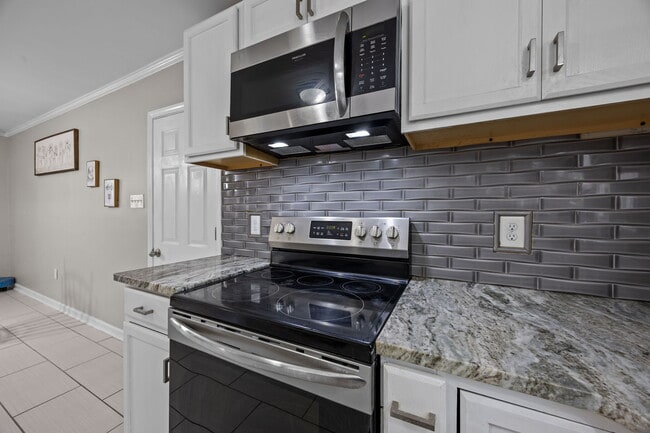 Building Photo - 10751 Ola Dr