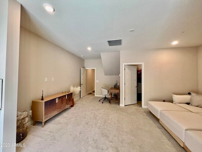 Building Photo - 2145 W Harmont Dr