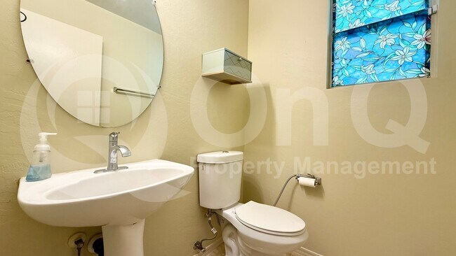 Building Photo - 4170 E Sheffield Ave