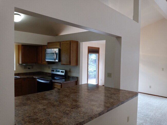 Building Photo - 5292 Cracker Barrel Cir