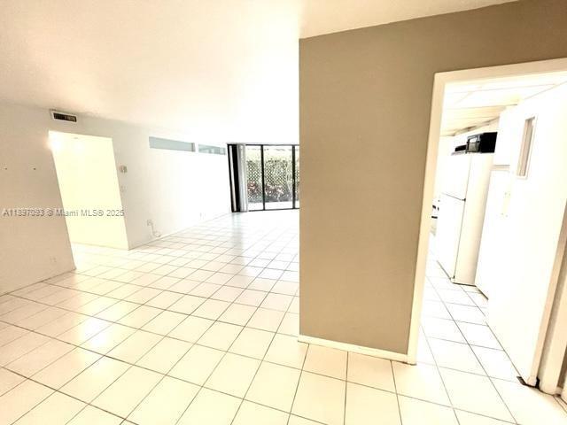 Building Photo - 4000 Towerside Terrace