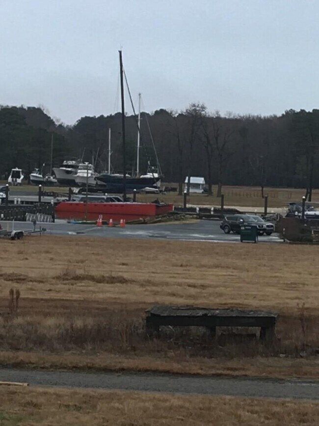 Building Photo - 2-32A Mason Ave