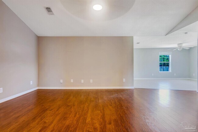 Building Photo - 2104 Frontera St