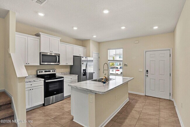 Building Photo - 197 Whispering Brk Dr