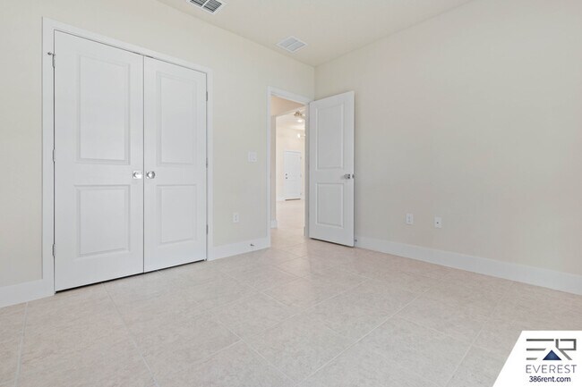 Building Photo - 3 Praver Ln