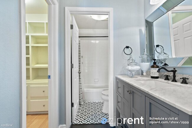 Building Photo - 3 br, 2 bath Townhome - 137 Margo Drive, M...