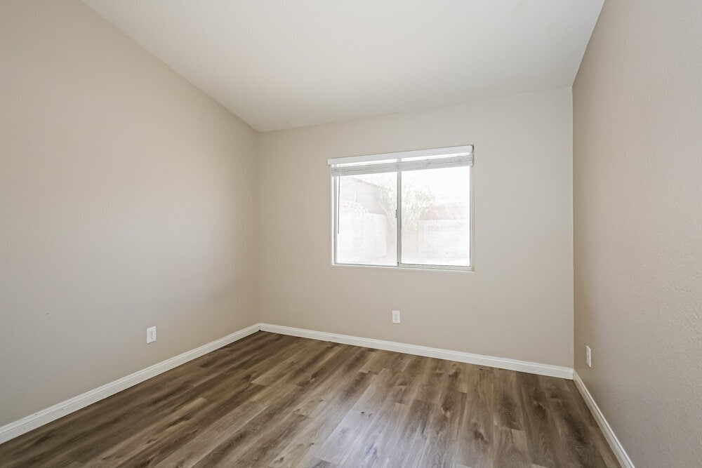 Building Photo - 504 Stonehurst Dr