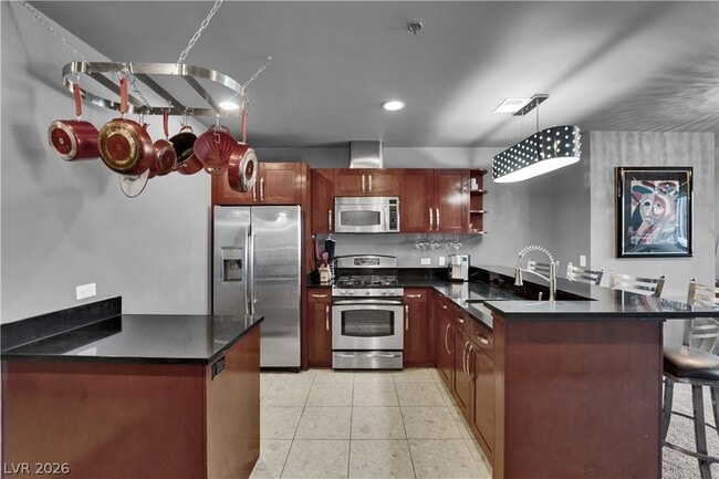 Building Photo - 4575 Dean Martin Dr