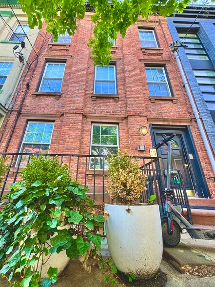 Building Photo - 114 Bloomfield St
