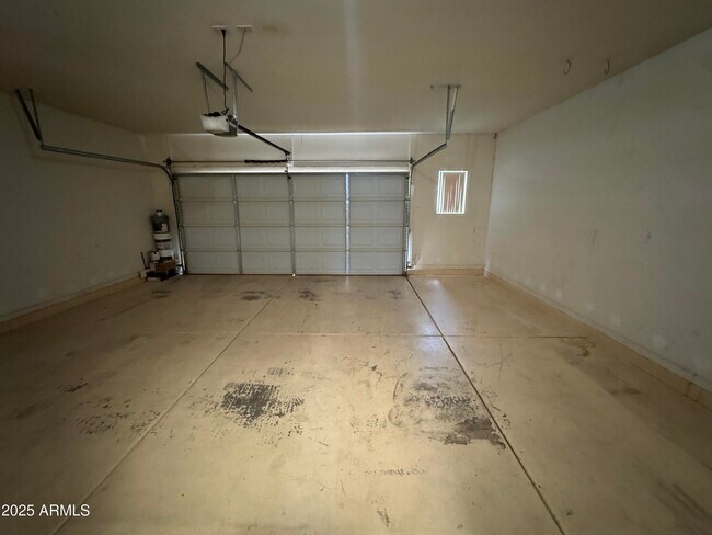 Building Photo - 1710 E Tradewind Ct