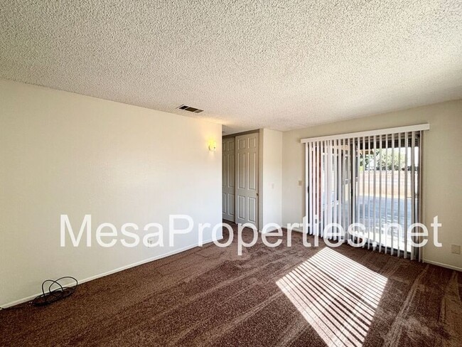 Building Photo - 13185 Rolling Ridge Dr