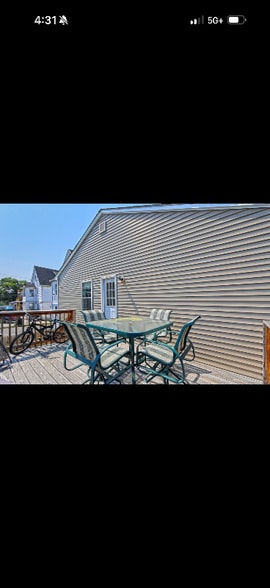 Building Photo - 103 Gilbert St