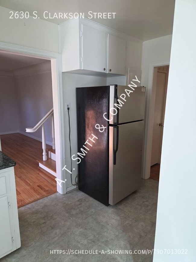 Building Photo - 2630 S Clarkson St