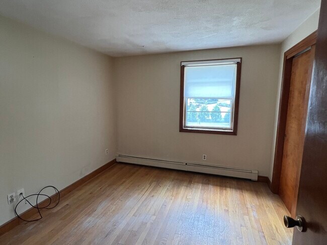 Building Photo - 177 Warren St