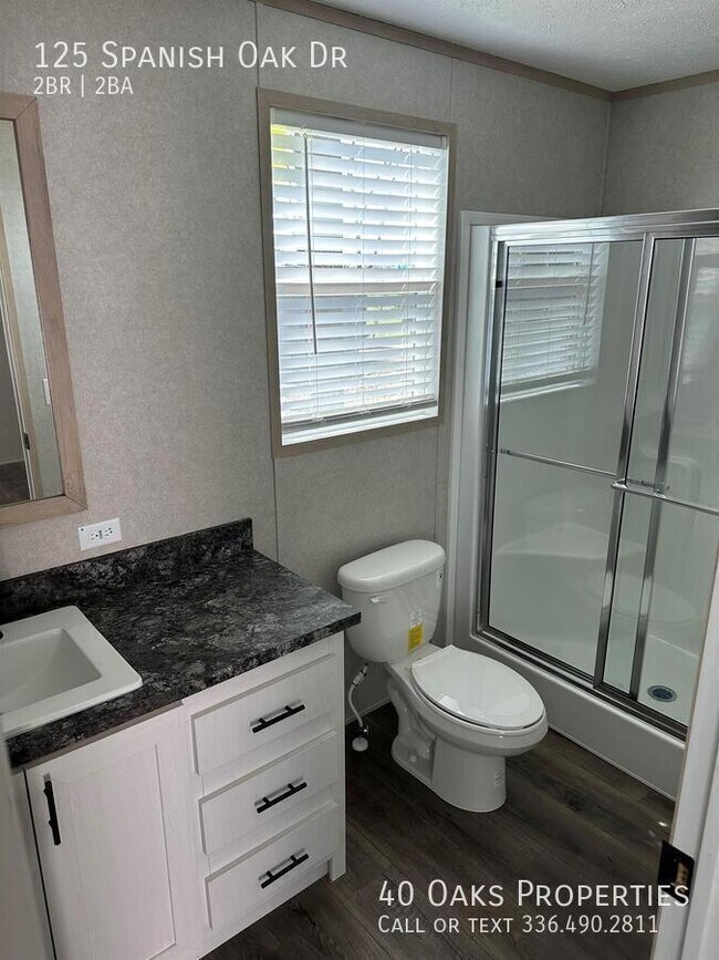 Building Photo - 125 Spanish Oak Dr