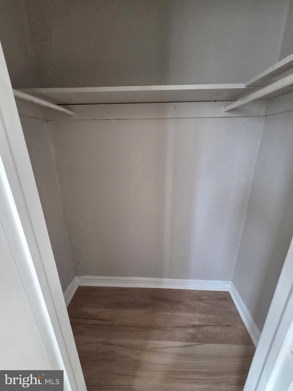 Building Photo - 203 Spring Valley Rd