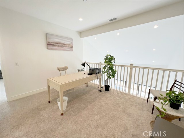 Building Photo - 129 Halworth