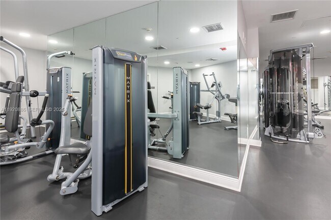 Building Photo - 1250 S Miami Ave