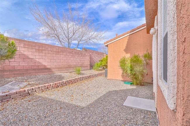 Building Photo - 2387 Brunswick Bay St