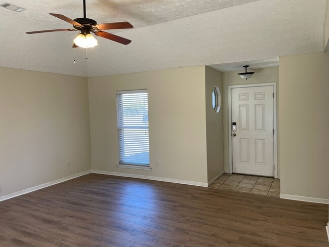 Building Photo - 506 Old Mill Way