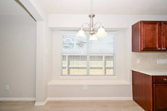 Building Photo - 3111 Myrtle Ranch Dr