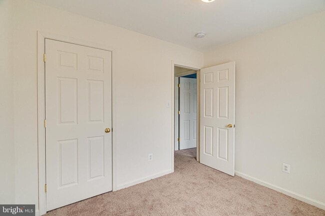 Building Photo - 417 Sparkleberry Terrace NE