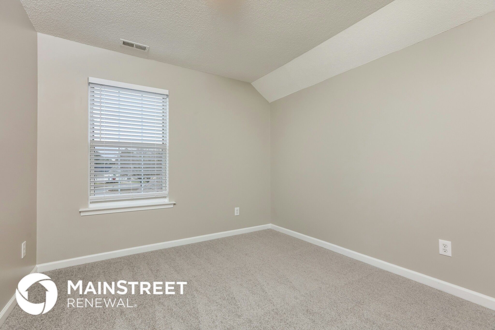 Building Photo - 6 Cayman Ct